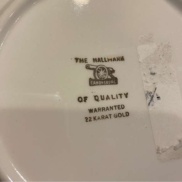 Single Replacement Canonsburg Plate - 7 3/8" Royal Wilton Magnolia 22k Gold Rim - Picture 5 of 9